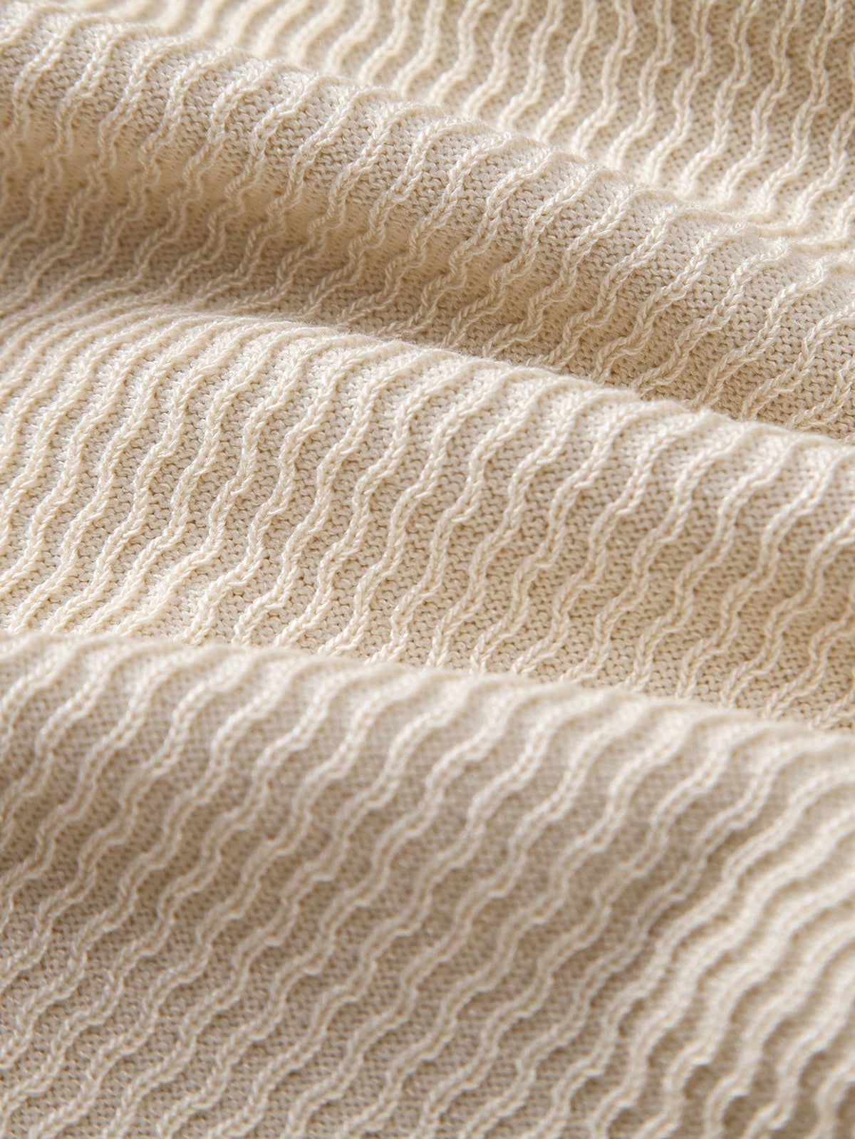 V-Neck Polo Shirt with Wave Jacquard Knit – photo 14